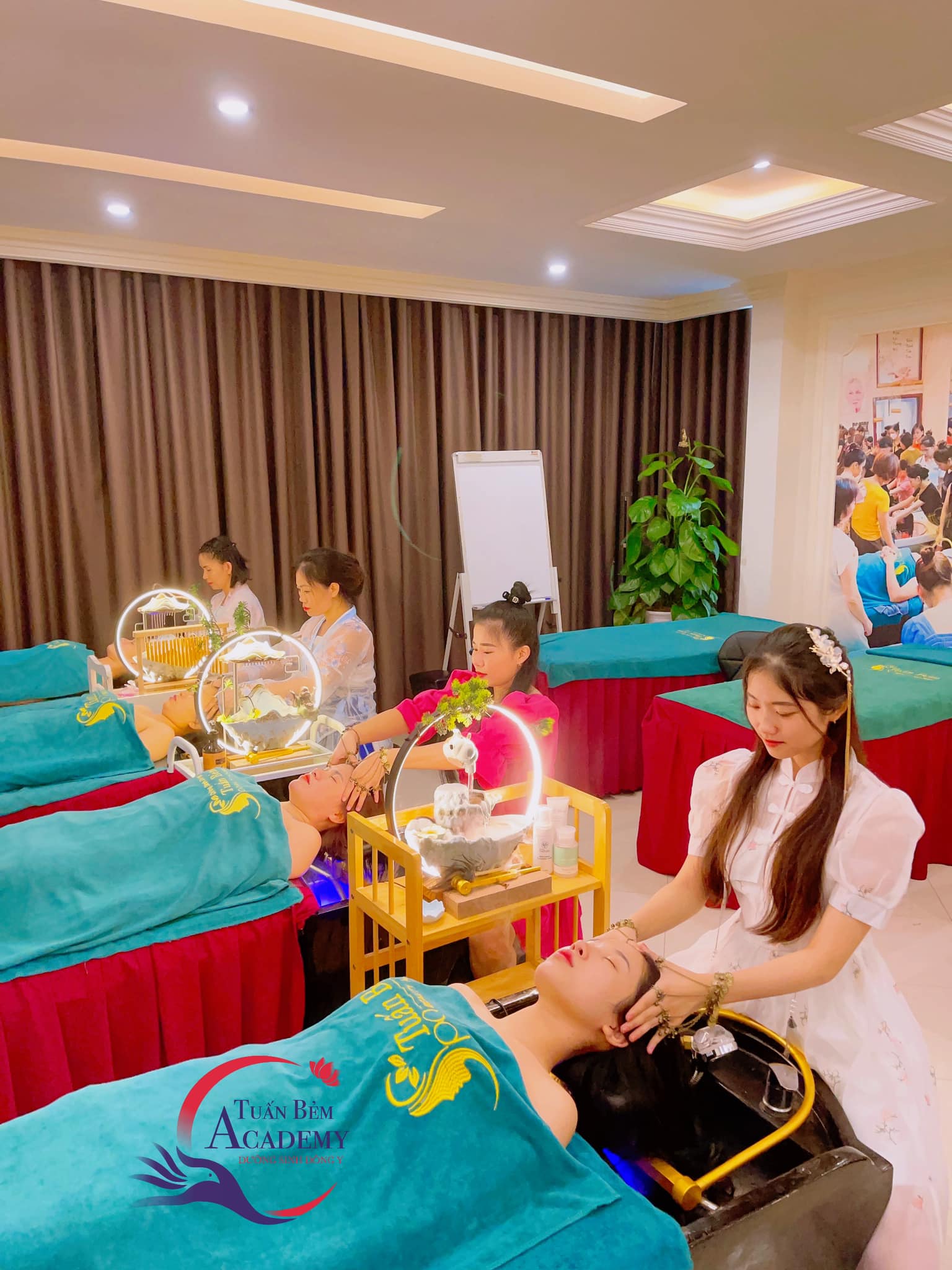 Học Viên sẽ được hỗ trợ làm Video Hình Ảnh đóng gói để làm truyền thông