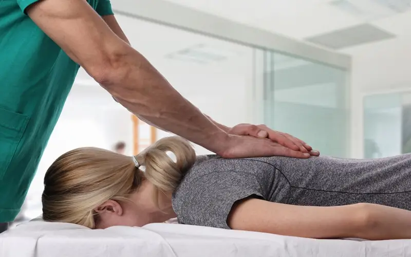Cẩn trọng trước trào lưu nắn xương, bẻ khớp Hiểu đúng để tránh hậu quả nghiêm trọng
